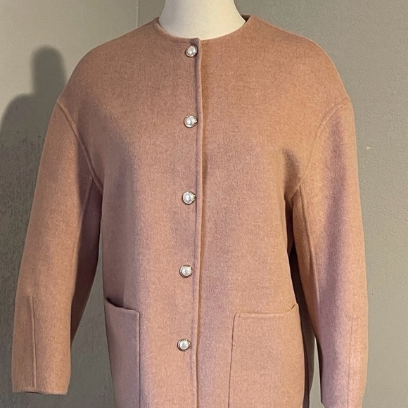 Blush Pink Textured Blazer with Contrast Trim - Picture 3 of 5